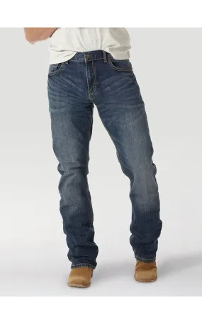 Men's Wrangler Retro® Slim Fit Bootcut Jean in Layton